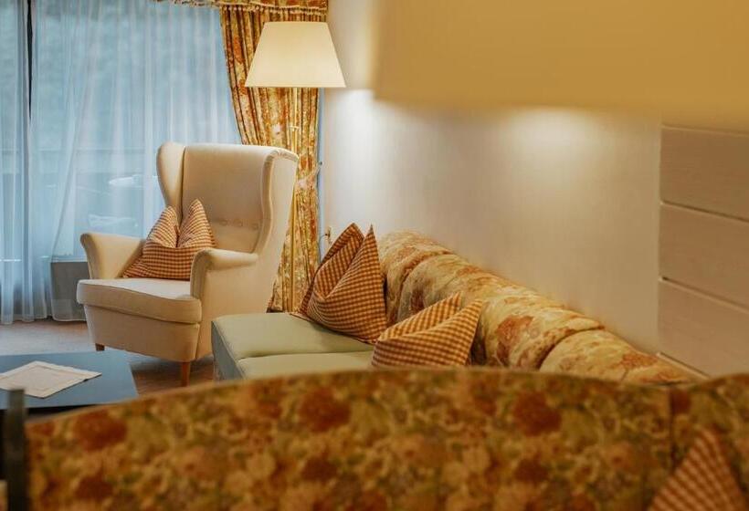 スイート（家族用）, Pfeifer