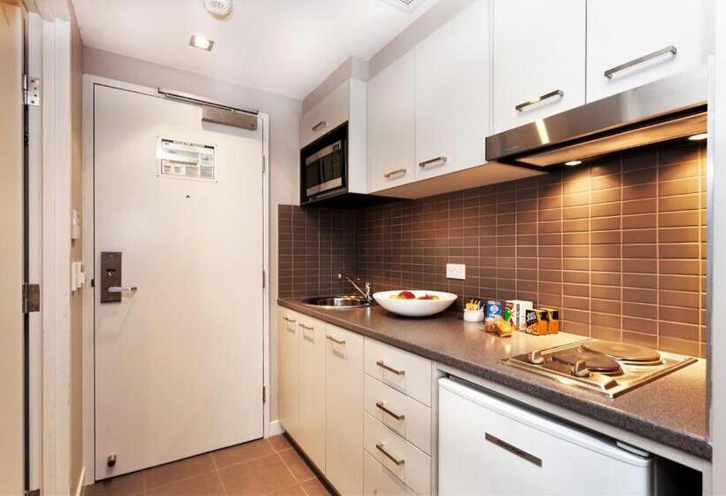 استودیوی استاندارد, Quest Mascot