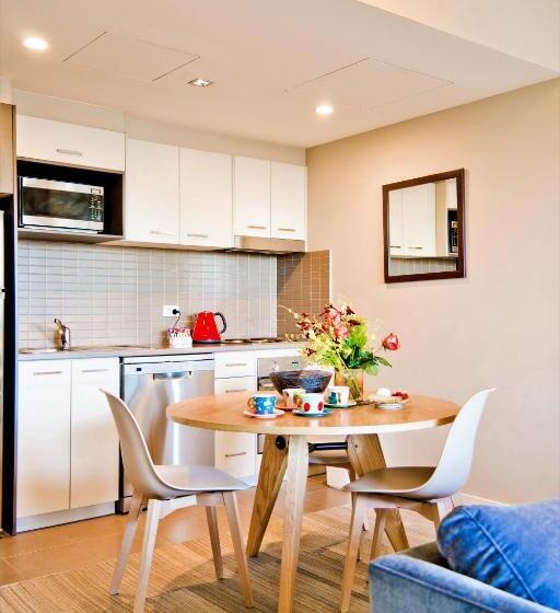 آپارتمان 1 خوابه, Quest Mascot