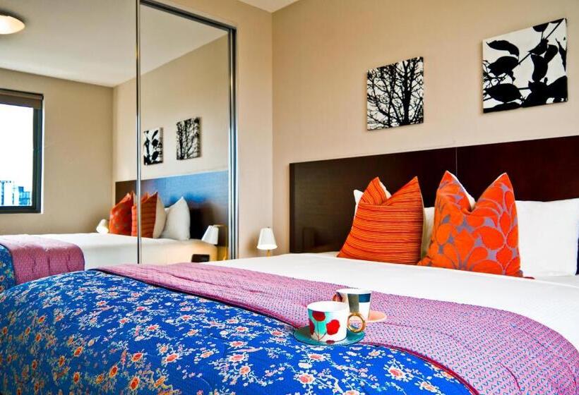 آپارتمان 2 خوابه, Quest Mascot