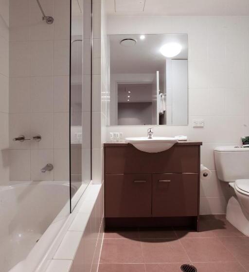 آپارتمان 2 خوابه, Quest Mascot