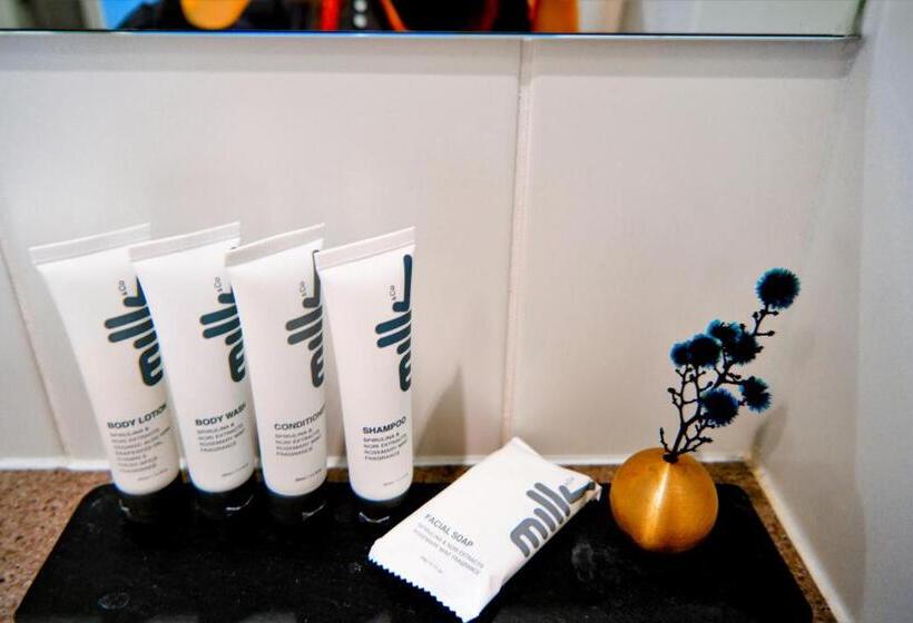 آپارتمان مدیریتی 2 خوابه, Quest Mascot