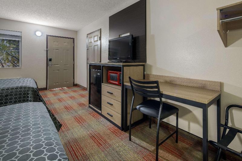 غرفة قياسية, Rodeway Inn