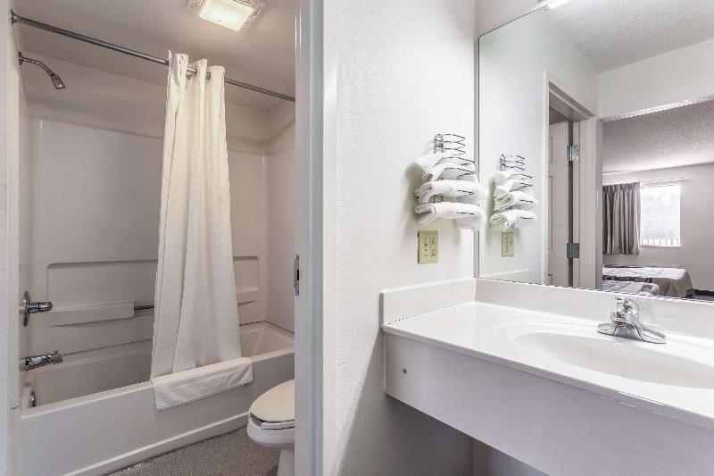 غرفة قياسية, Rodeway Inn