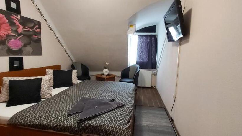 스탠다드 룸, Romantik étterem   Panzió