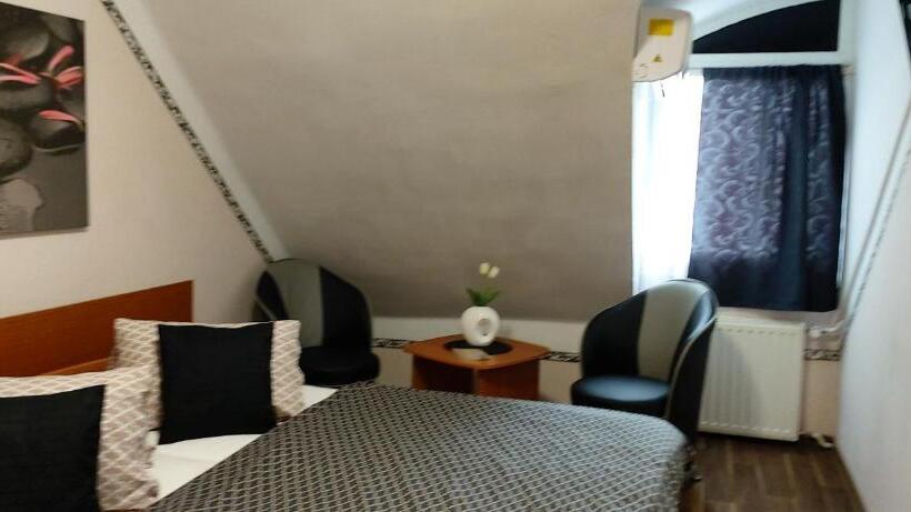 스탠다드 룸, Romantik étterem   Panzió