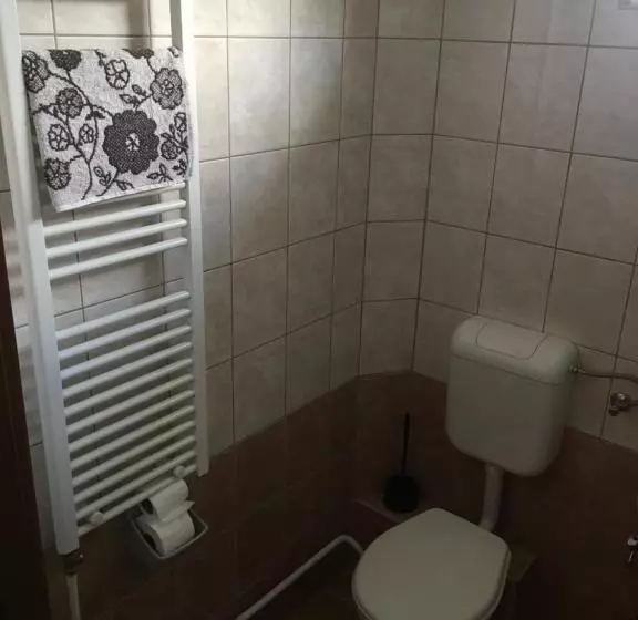 スタンダードトリプルルーム, Romantik étterem   Panzió
