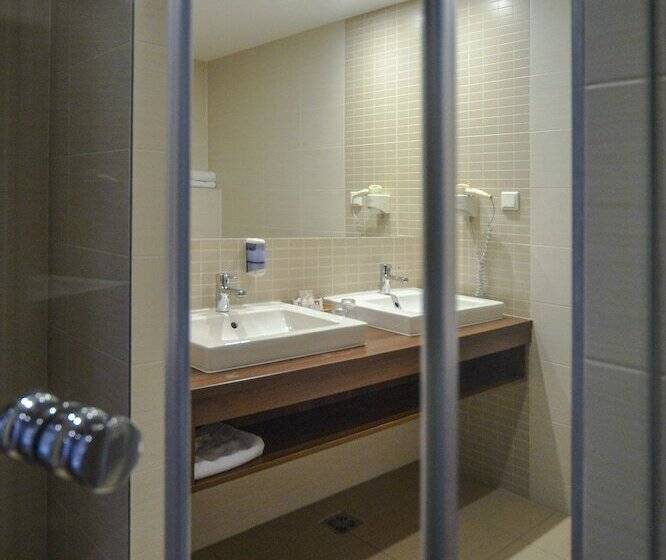 סוויטה, Royal Club