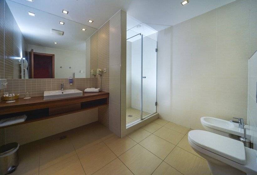 סוויטה משפחתית, Royal Club