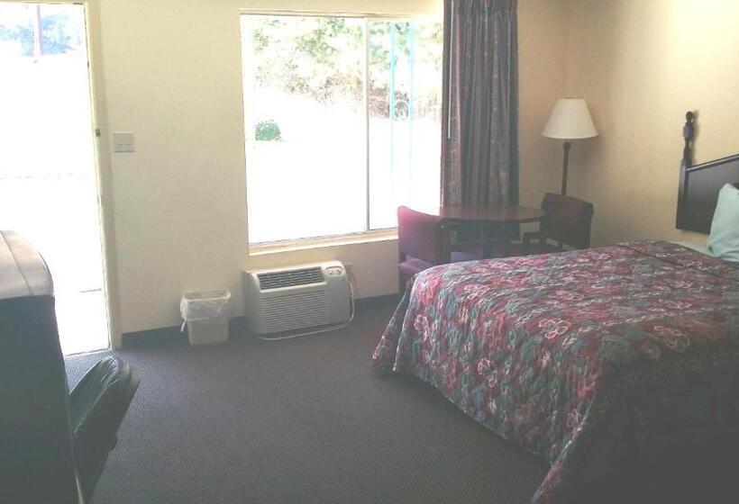 キングサイズベッドのスタンダードルーム, Scottish Inn Maggie Valley