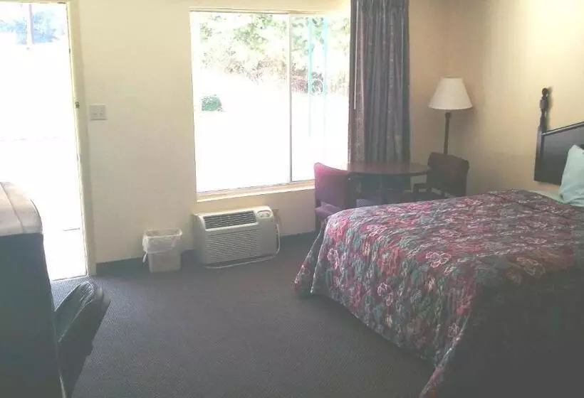 キングサイズベッドのスタンダードルーム, Scottish Inn Maggie Valley