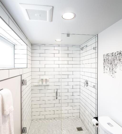 اتاق استاندارد, The Lark