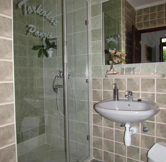 חדר סטנדרט, Torkolat Panzió