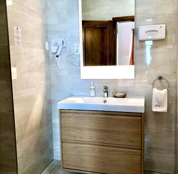 Номер Стандарт, Hét Vezér Apartman