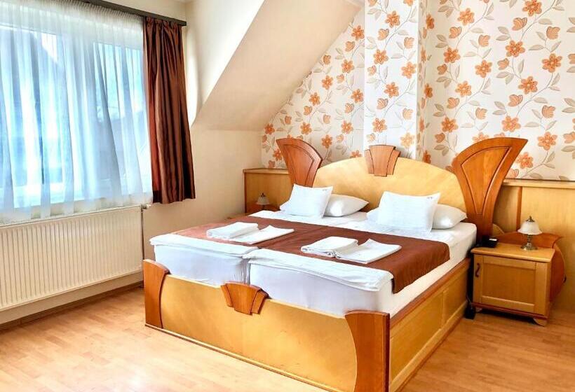 스탠다드 룸, Hét Vezér Apartman