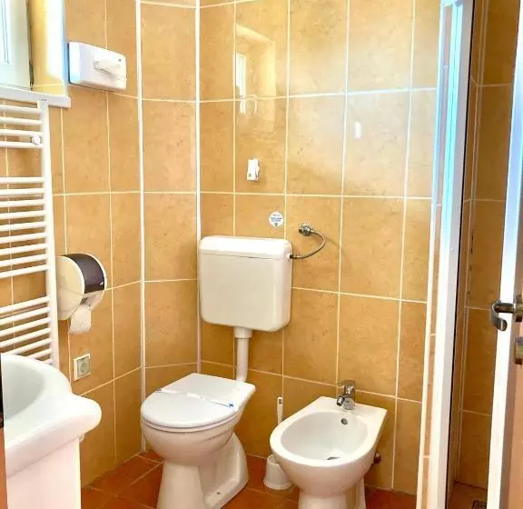 スタンダードトリプルルーム, Hét Vezér Apartman
