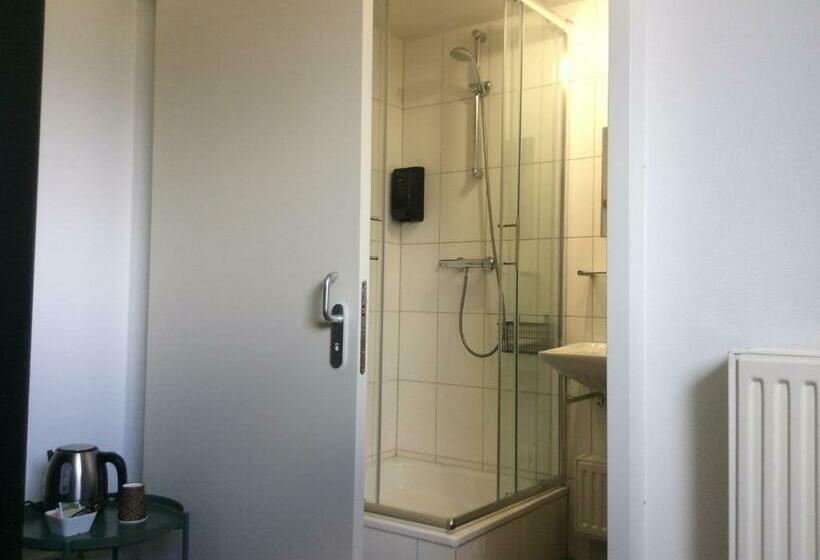 스탠다드 룸, Bergopwaerts