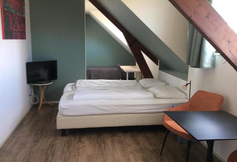 스탠다드 트리플 룸, Bergopwaerts