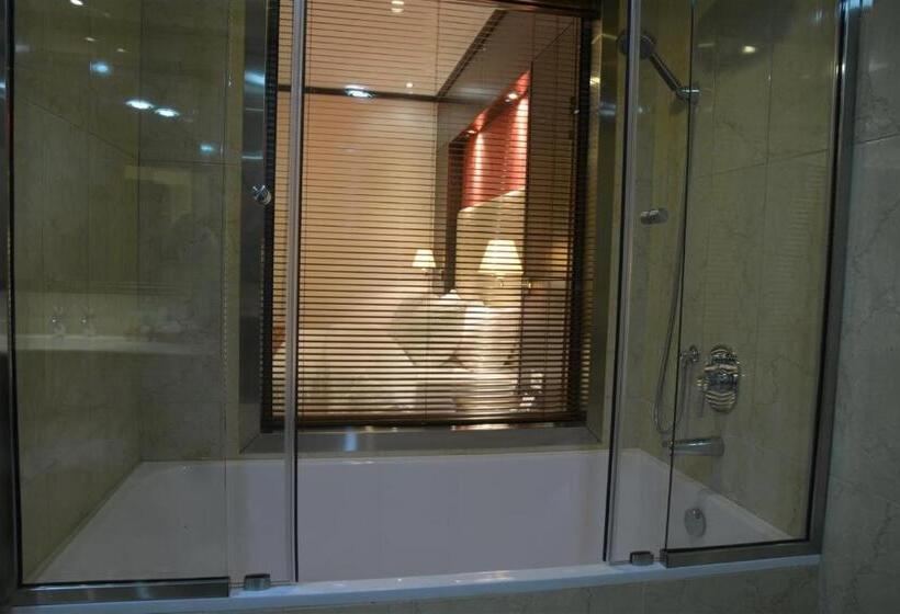 اتاق لوکس, Golden Lili Resort & Spa