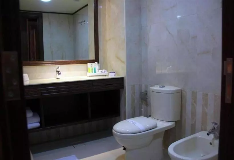 اتاق لوکس, Golden Lili Resort & Spa