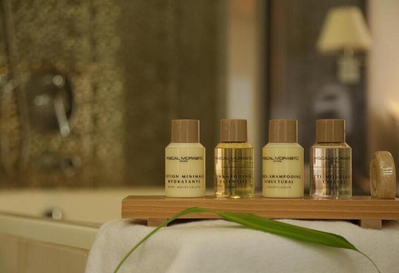 سوییت اجرایی, Golden Lili Resort & Spa