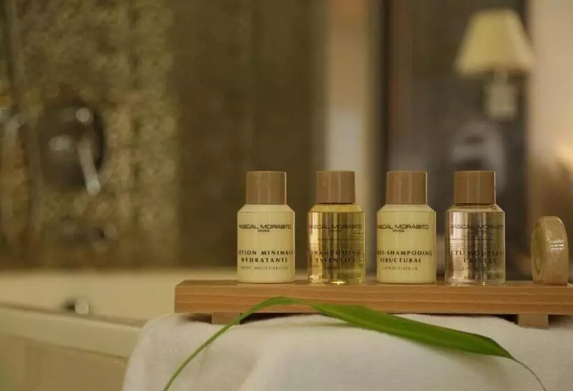 سوییت اجرایی, Golden Lili Resort & Spa