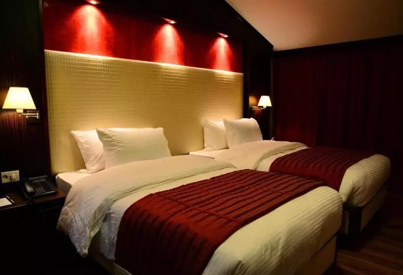 سوئیت پرزیدنت, Golden Lili Resort & Spa