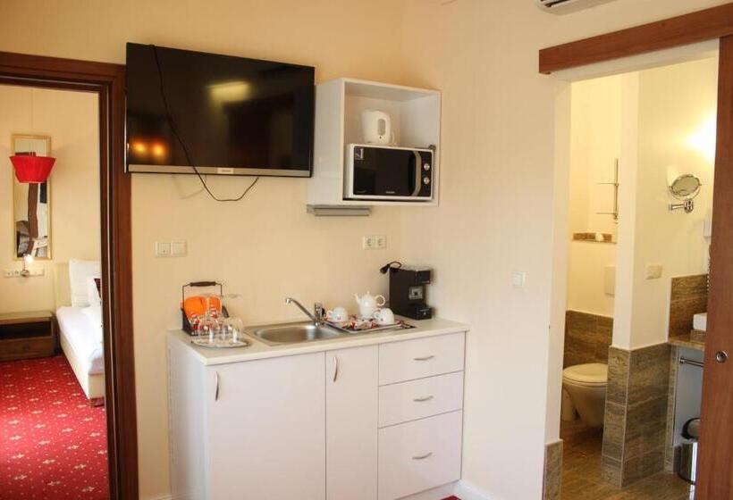 Люкс с Балконом, Al Faro Lodge Am See