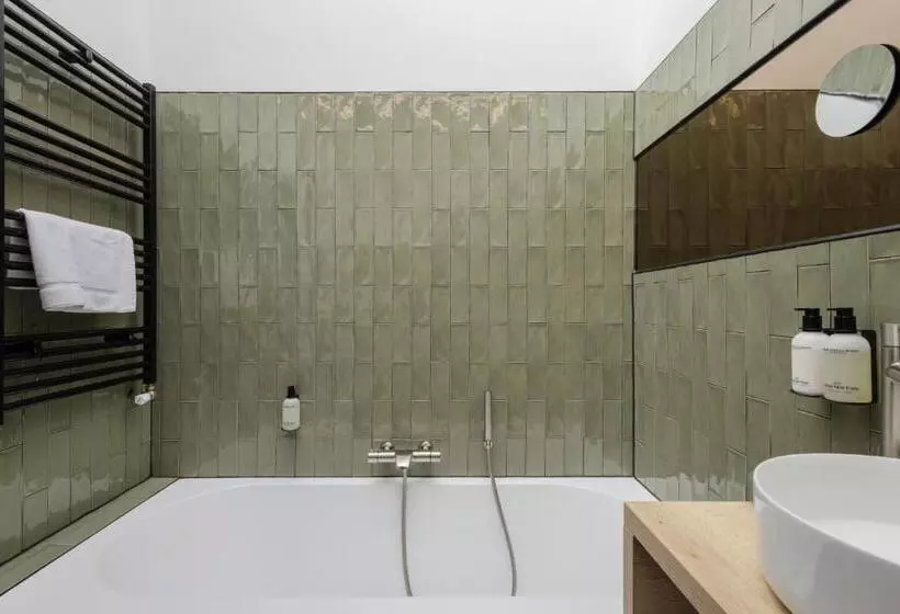 اتاق لوکس, Badhuis