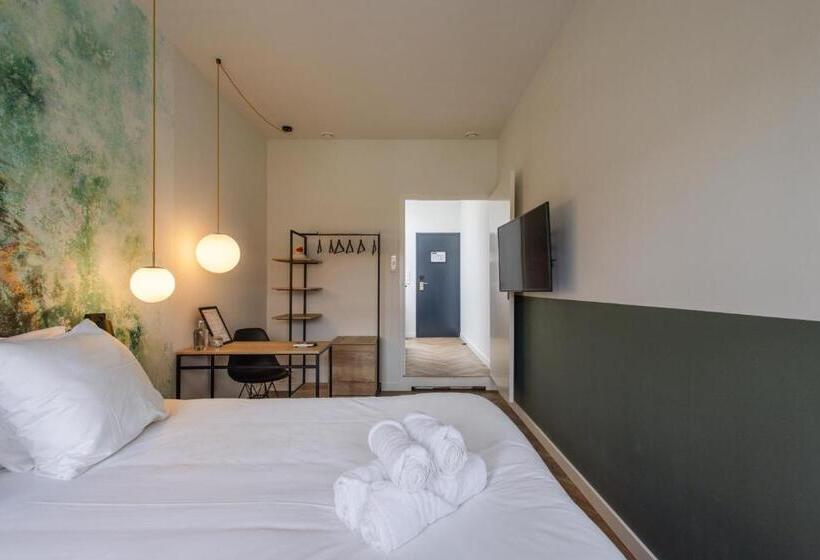 غرفة ديلوكس, Badhuis