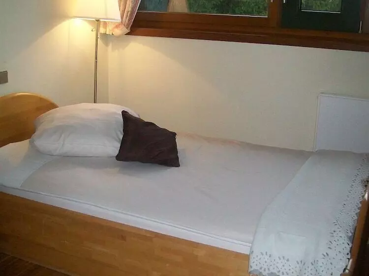 اتاق استاندارد یک نفره, Brasserie Beierhaascht