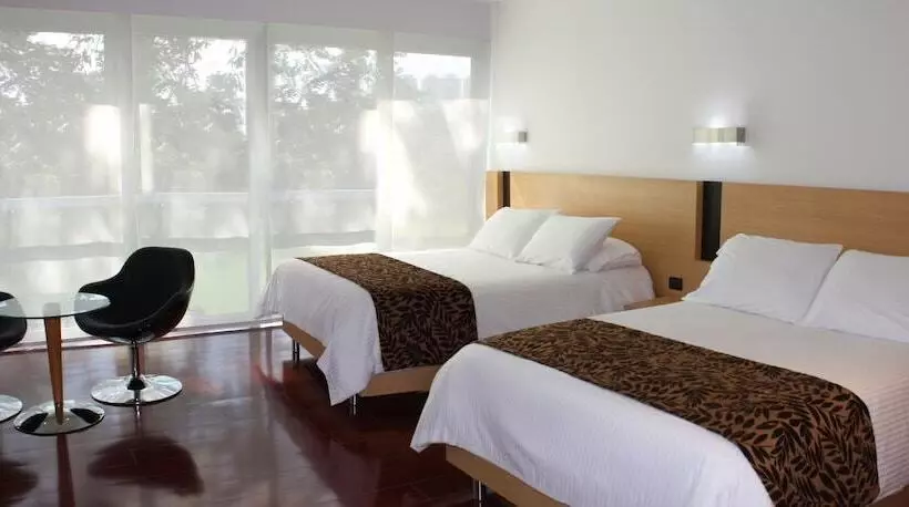スーペリアールーム, Club Campestre De Bucaramanga