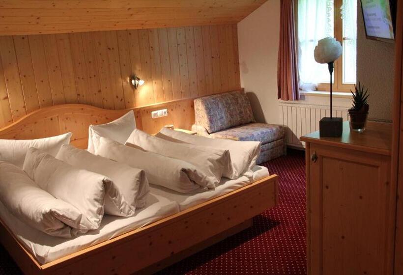 Апартаменты 2 Спальни с Балконом, Garni Alpina