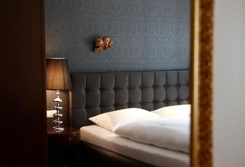 标准间, Gutwinski