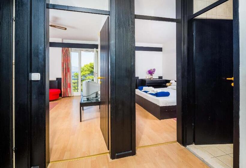 סוויטה משפחתית, Hvar