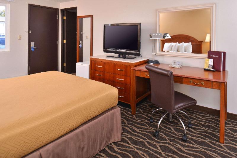 חדר משפחתי, Hvar