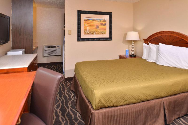 חדר משפחתי, Hvar