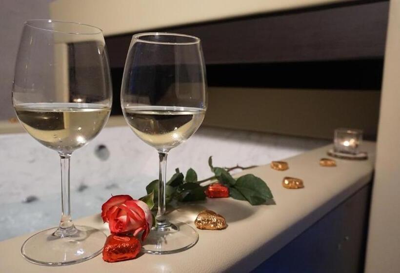 סוויטה עם ג'קוזי, Il Cantuccio Suite