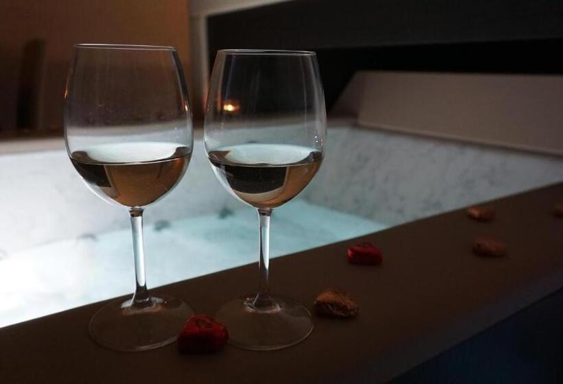 סוויטה עם ג'קוזי, Il Cantuccio Suite