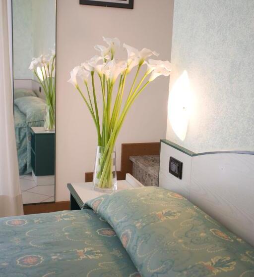 غرفة قياسية, La Tavernetta