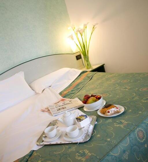 غرفة قياسية, La Tavernetta