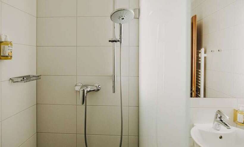 스탠다드 룸, Zimba