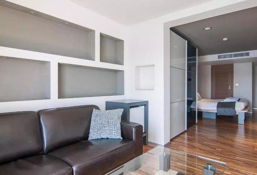 اتاق لوکس با چشم‌انداز دریا, Pebbles Boutique Apart