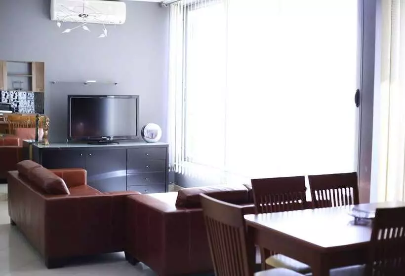 2 Bedroom Apartment Side Sea View