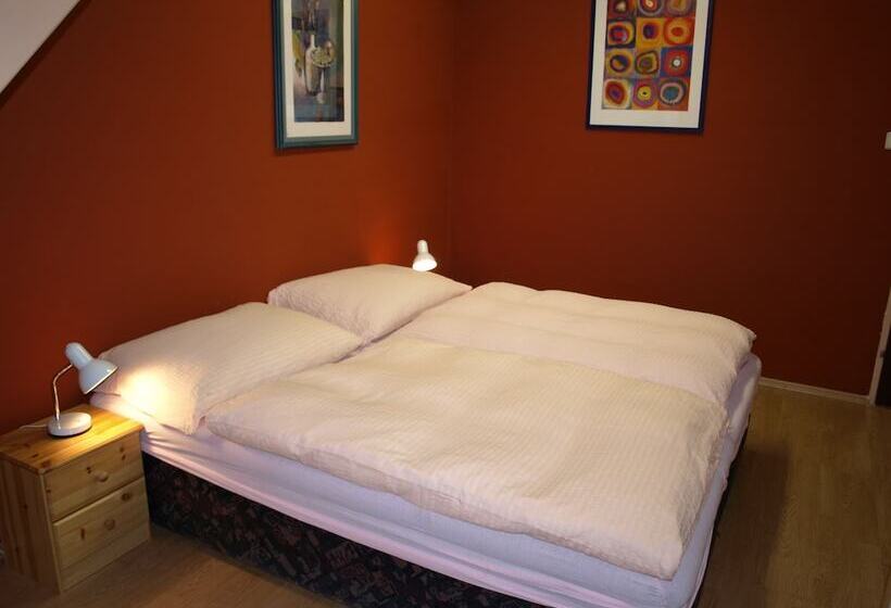 استودیوی استاندارد, Pension Tal Studios