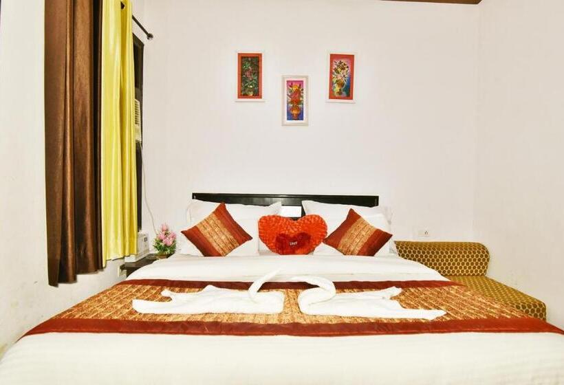 Deluxe Room, Sham Villa