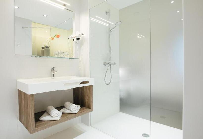 Номер Стандарт Индивидуальный, Simon Hotel & Café