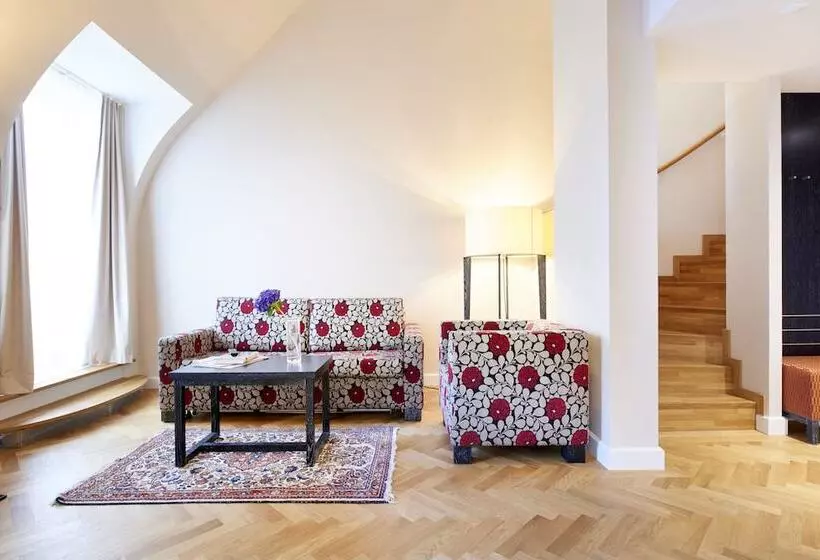 1 Bedroom Penthouse Apartment, Singerstrasse 21 25 Aparthotel 350m Next To St Stephen S Square