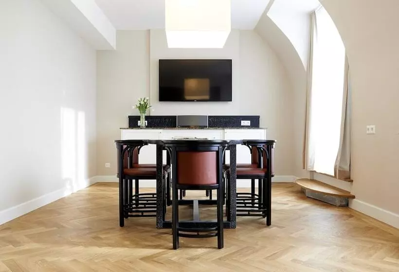 1 Bedroom Penthouse Apartment, Singerstrasse 21 25 Aparthotel 350m Next To St Stephen S Square
