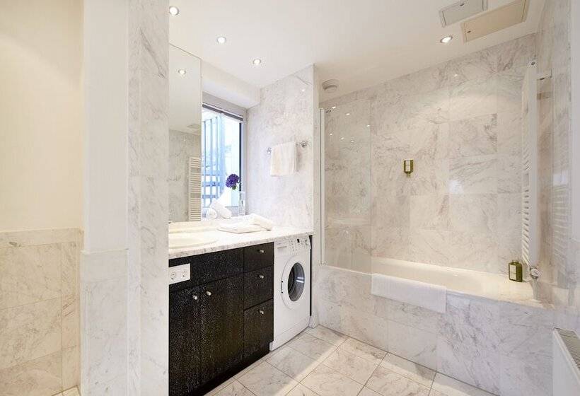 1 Bedroom Penthouse Apartment, Singerstrasse 21 25 Aparthotel 350m Next To St Stephen S Square